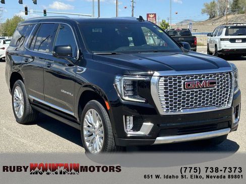Used 2023 GMC Yukon Denali w/ Advanced Technology Package AWD/4WD image 1