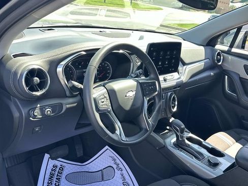 Certified 2024 Chevrolet Blazer LT w/ Convenience Package FWD image 9