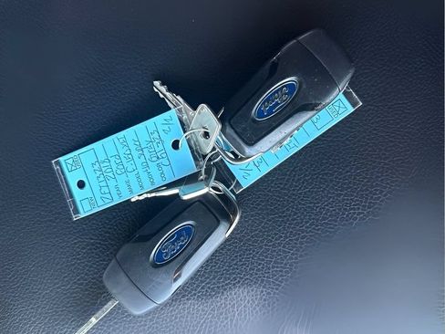 Used 2018 Ford F150 XLT w/ Equipment Group 302A Luxury AWD/4WD image 35