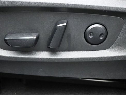 Used 2023 Nissan Pathfinder Platinum image 31