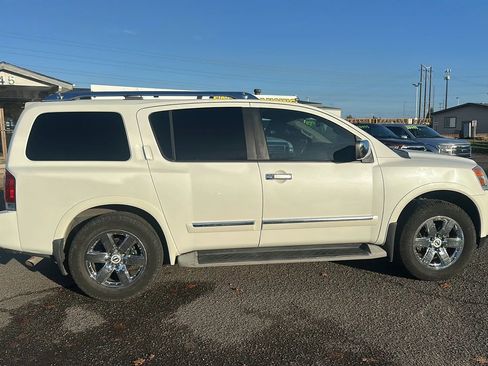 Used 2013 Nissan Armada Platinum image 2