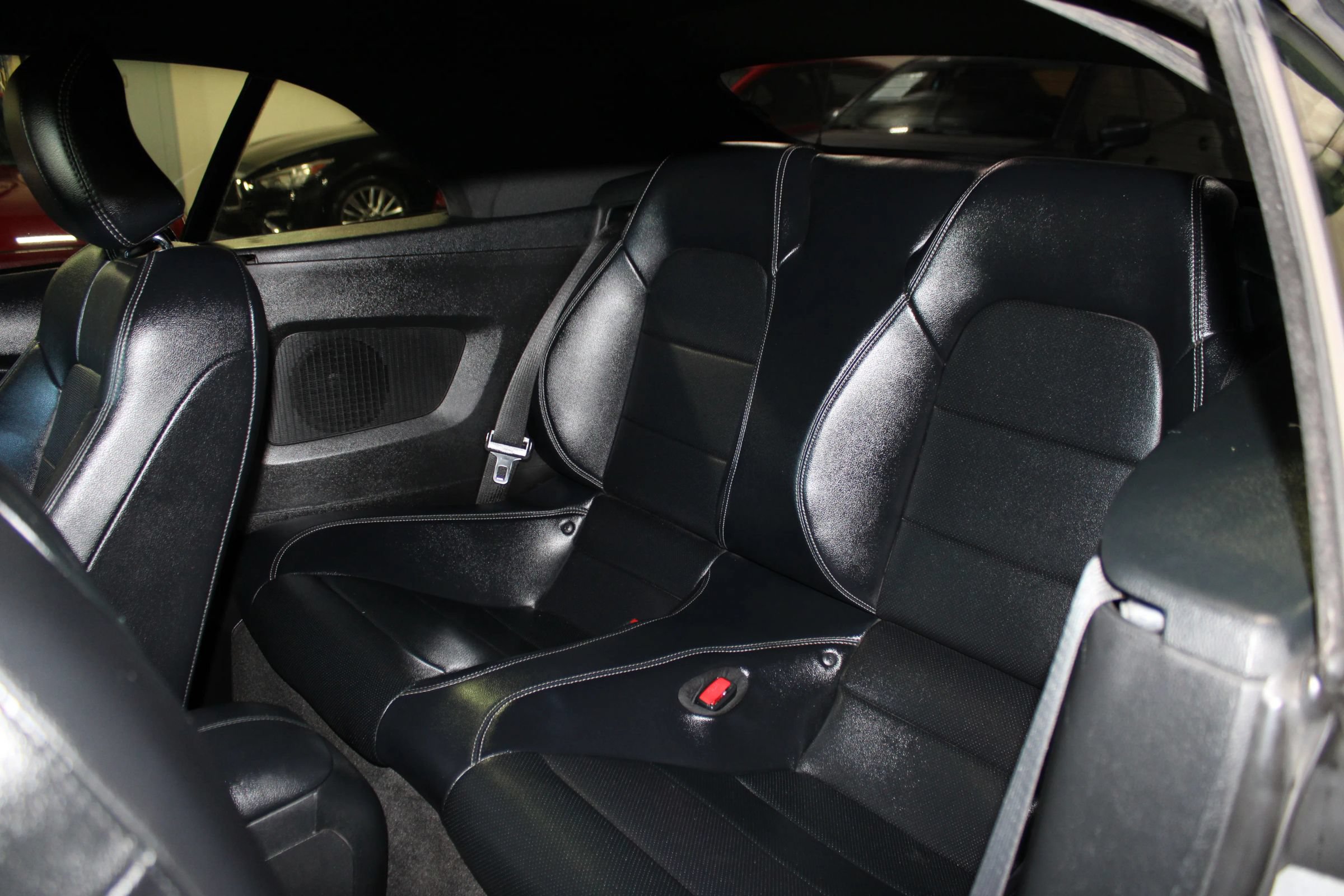 Used 2016 Ford Mustang Convertible RWD image 22