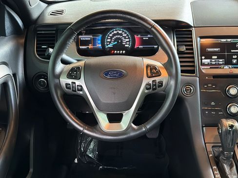 Used 2015 Ford Taurus SEL w/ Equipment Group 201A FWD image 16