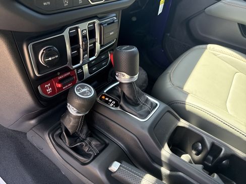 New 2026 Jeep Gladiator Mojave AWD/4WD image 35