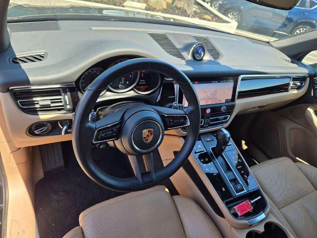 Used 2023 Porsche Macan Turbo AWD/4WD image 9