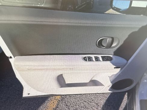 Used 2026 Hyundai Ioniq 5 Limited image 12