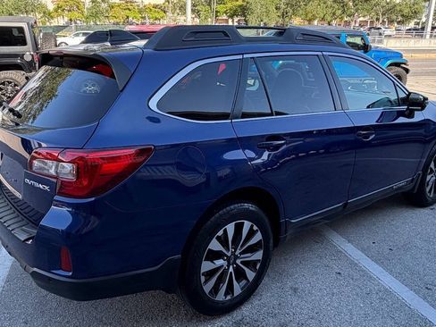 Used 2017 Subaru Outback 2.5i Limited AWD/4WD image 5