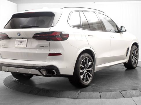 Used 2024 BMW X5 xDrive40i w/ M Sport Package AWD/4WD image 7