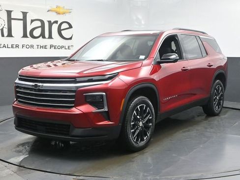 New 2026 Chevrolet Traverse LT w/ Sun and Wheel Package image 13