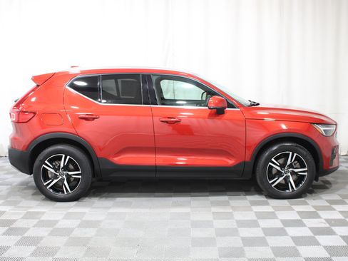 Used 2024 Volvo XC40 B5 Core AWD/4WD image 28