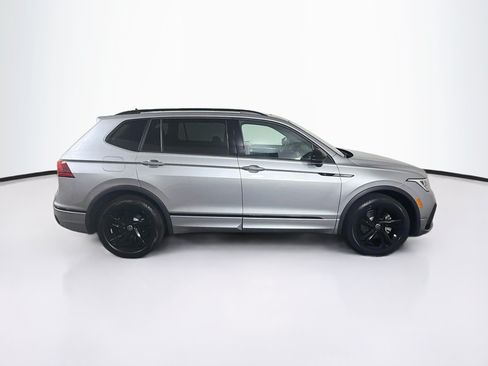 Used 2023 Volkswagen Tiguan SE R-Line FWD image 10