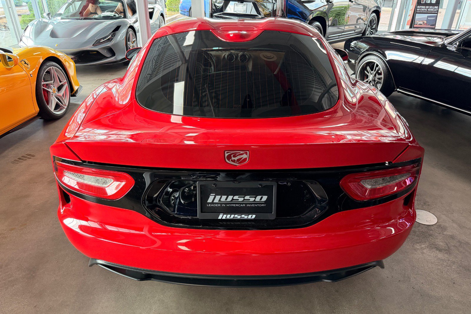 Used 2013 SRT Viper GTS w/ GTS Laguna Interior Pkg RWD image 7