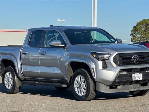 Certified 2025 Toyota Tacoma SR5 image 5