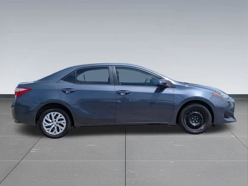 Used 2018 Toyota Corolla LE FWD image 6