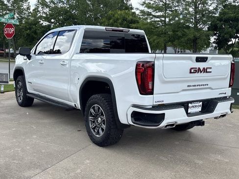 Used 2024 GMC Sierra 1500 AT4 w/ AT4 Premium Package AWD/4WD image 8