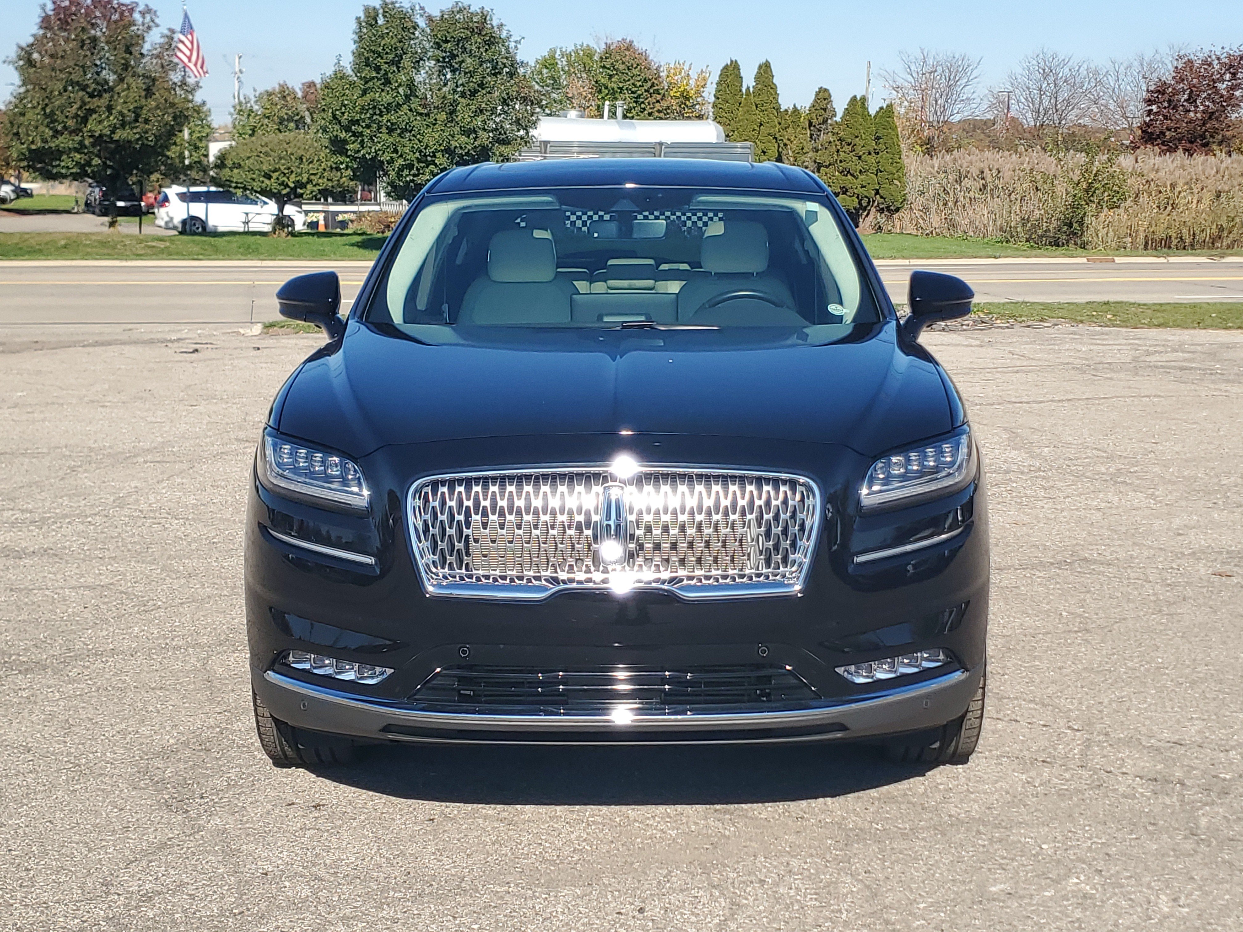 Used 2021 Lincoln Nautilus Black Label AWD/4WD image 2