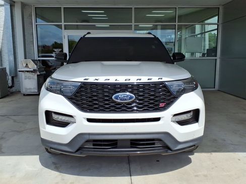 Used 2023 Ford Explorer ST w/ Equipment Group 401A AWD/4WD image 2