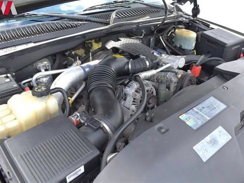 Used 2002 Chevrolet Silverado 2500 LS w/ Electrical Convenience Pkg AWD/4WD image 23