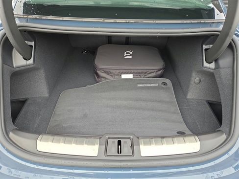 Used 2025 Porsche Taycan GTS image 31