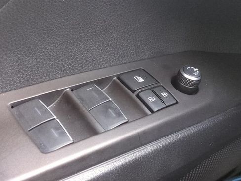 Used 2024 Toyota Camry XLE FWD image 18