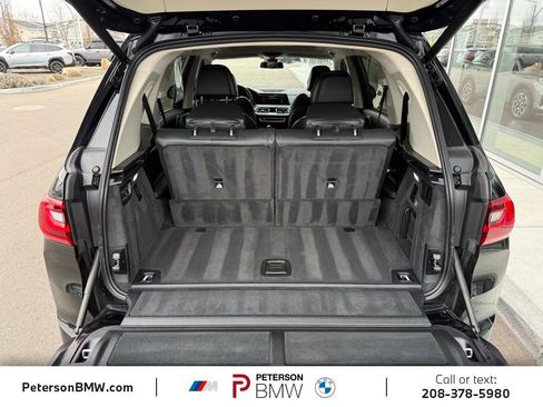 Used 2020 BMW X7 xDrive40i w/ Premium Package image 11