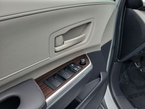 Used 2023 Toyota Sienna LE image 18