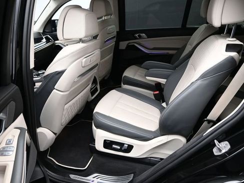 Used 2024 BMW X7 M60i w/ Executive Package image 18
