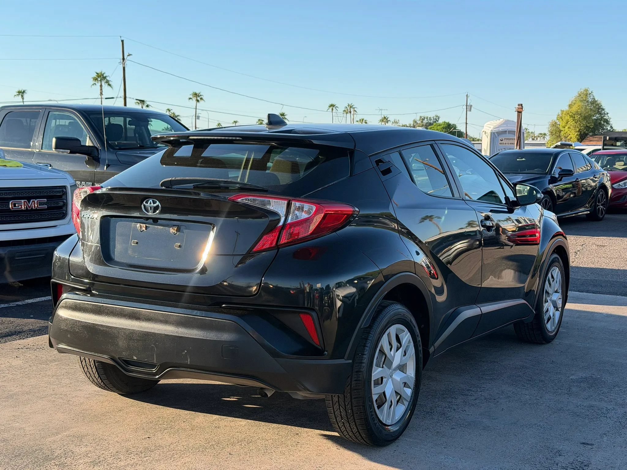 Used 2019 Toyota C-HR LE FWD image 10
