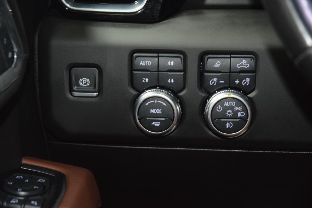 Used 2025 GMC Sierra 2500 Denali Ultimate AWD/4WD image 35