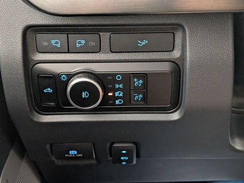 Used 2023 Ford F250 Lariat w/ Lariat Ultimate Package AWD/4WD image 15