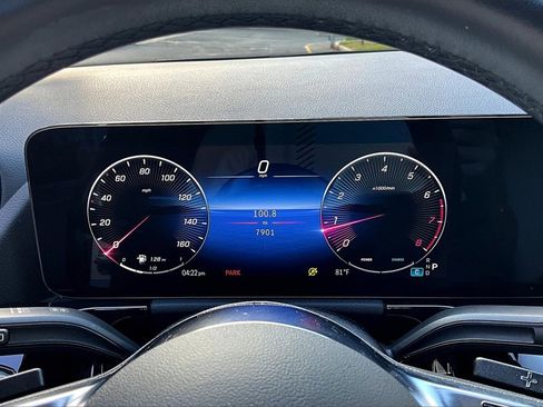 Used 2025 Mercedes-Benz GLA 250 4MATIC image 22