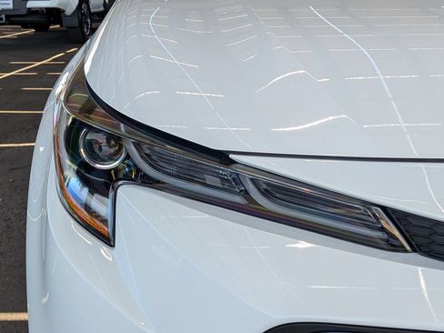 Certified 2021 Toyota Corolla LE FWD image 6