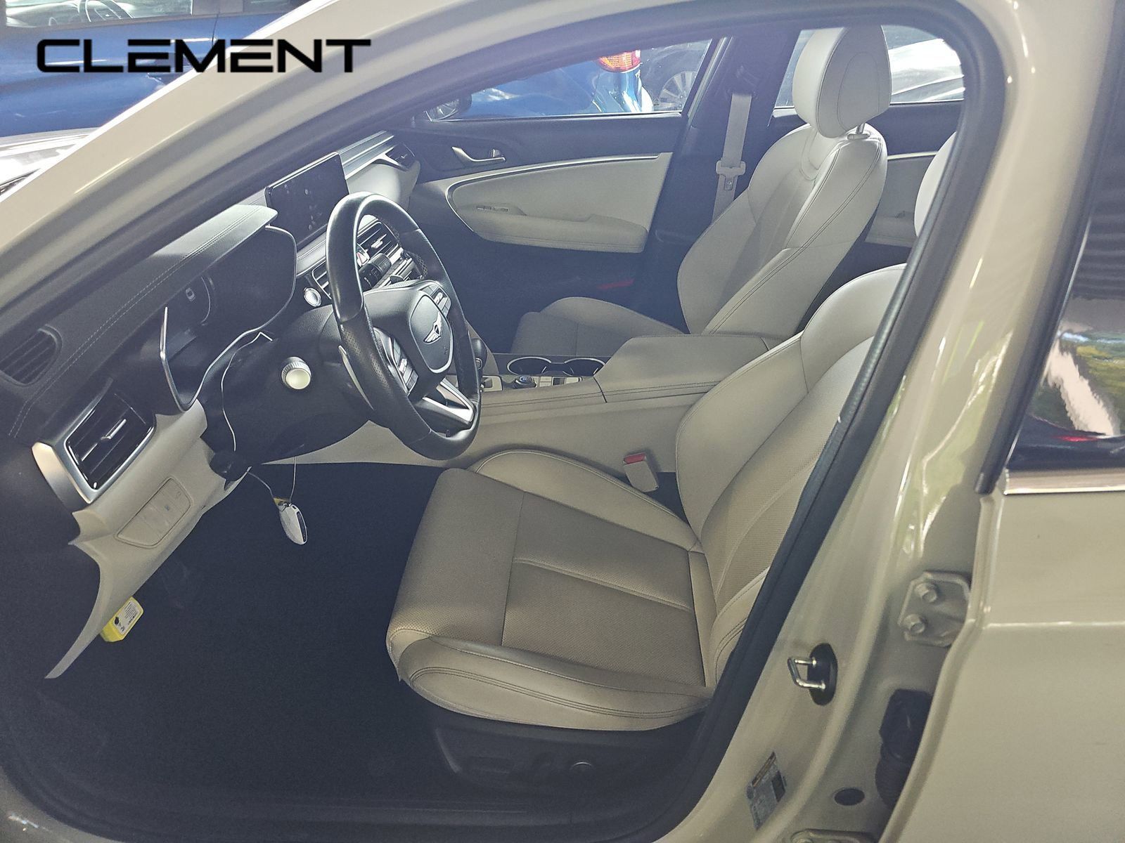 Used 2025 Genesis G70 2.5T RWD image 3
