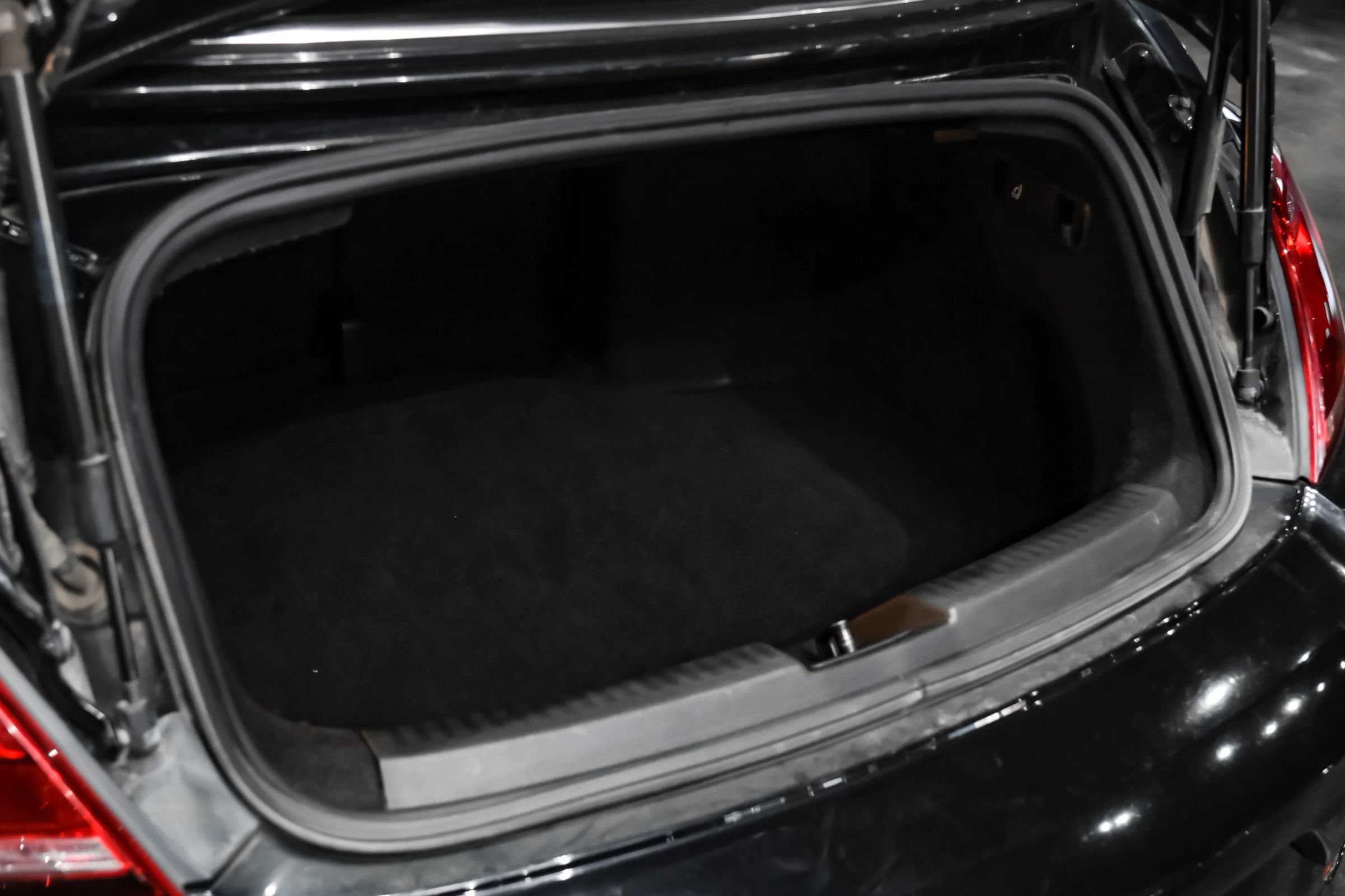 Used 2018 Volkswagen Beetle 2.0T Coast FWD image 46