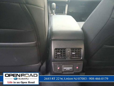 Used 2018 Subaru Outback 3.6R Limited AWD/4WD image 11