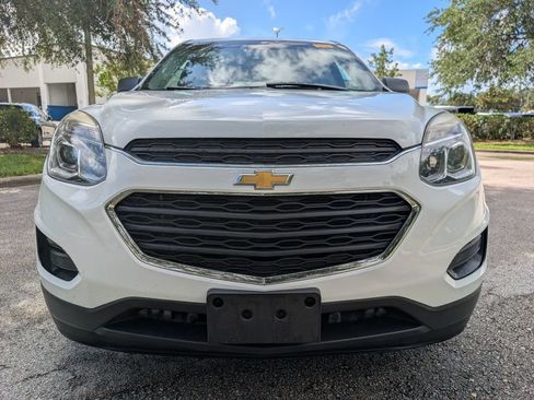 Used 2017 Chevrolet Equinox LS FWD image 2