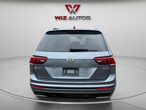 Used 2020 Volkswagen Tiguan SE R-Line AWD/4WD image 4