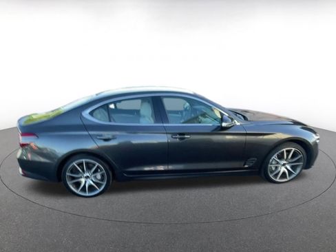 Used 2025 Genesis G70 2.5T image 16