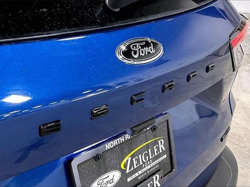 Certified 2022 Ford Escape SEL w/ SEL Stealth AWD Package image 8