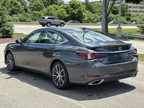 Used 2023 Lexus ES 350 w/ Premium Package FWD image 32
