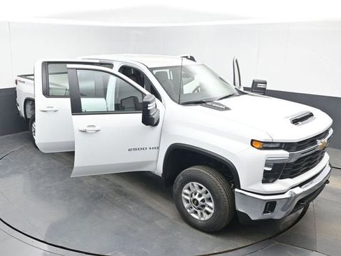 New 2026 Chevrolet Silverado 2500 LT w/ Leather Package AWD/4WD image 48