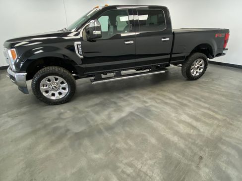 Used 2019 Ford F350 Lariat w/ Lariat Ultimate Package AWD/4WD image 3