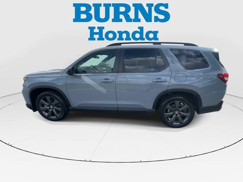 Certified 2025 Honda Pilot Sport image 5