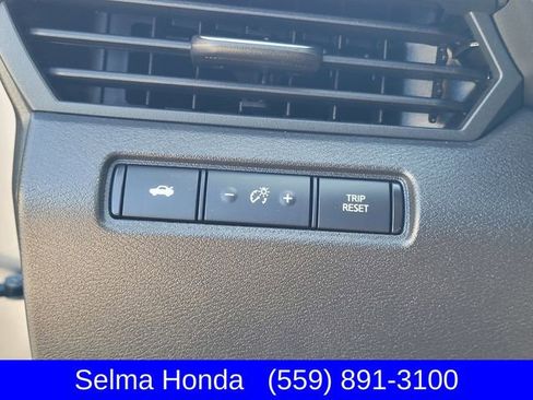 Used 2025 Nissan Altima 2.5 SV image 23