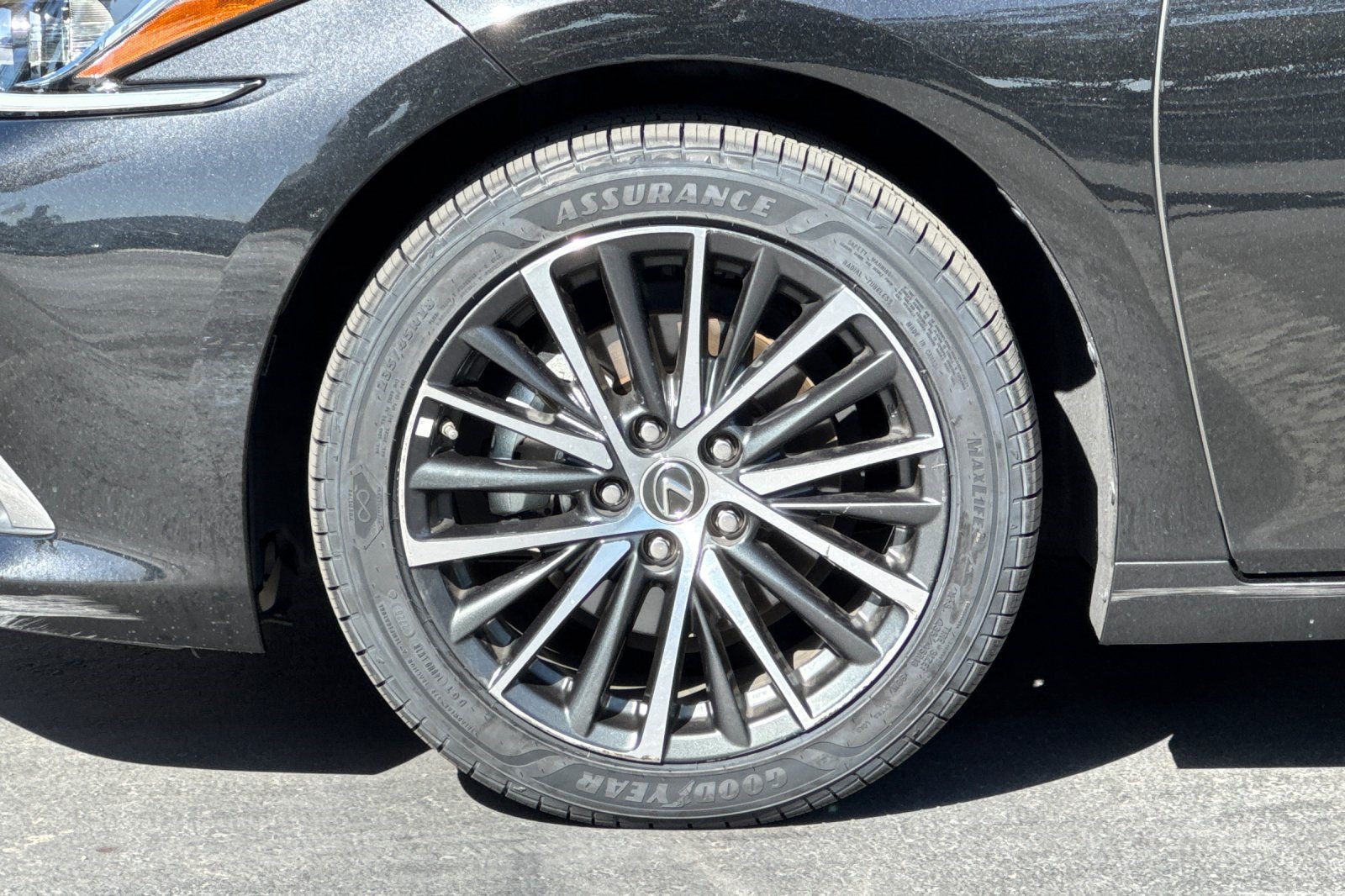 Used 2024 Lexus ES 300h w/ Premium Package FWD image 36