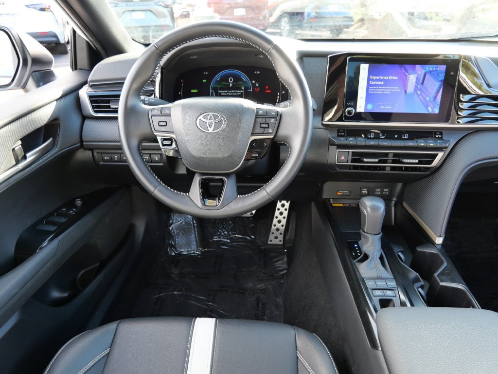 Certified 2025 Toyota Camry SE FWD image 12