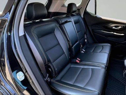 Used 2024 GMC Terrain SLT FWD image 24