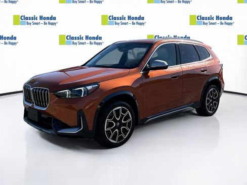 Used 2023 BMW X1 xDrive28i w/ Premium Package image 3