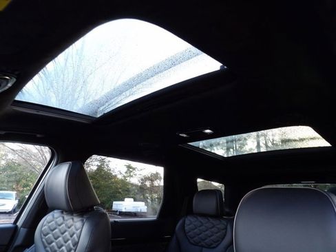 Used 2022 Hyundai Palisade Calligraphy w/ Winter Package image 19