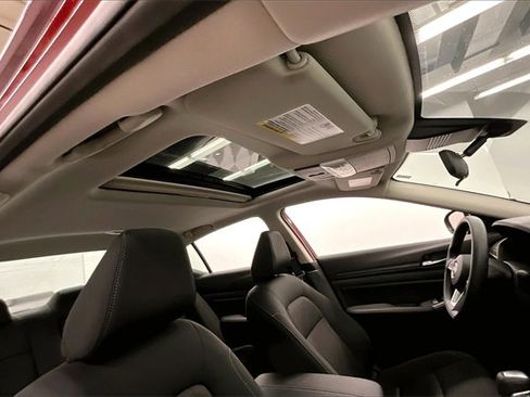 New 2025 Nissan Altima 2.5 SV w/ SV Special Edition Package image 32